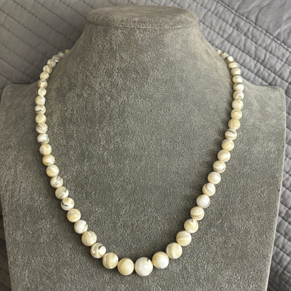 Vintage Mother of Pearl Necklace